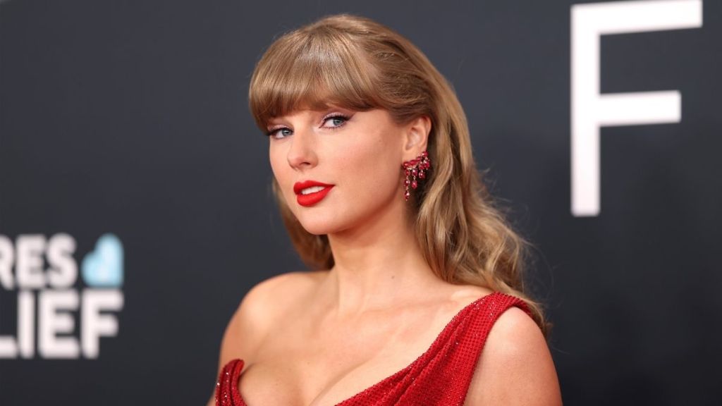 Taylor Swift Witnesses Ryan Reynolds & Justin Baldoni Confrontation