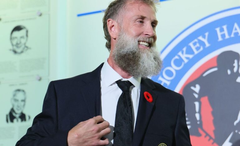 Thornton, Chara, Keith, Mogilny Inducted into Hockey Hall of Fame