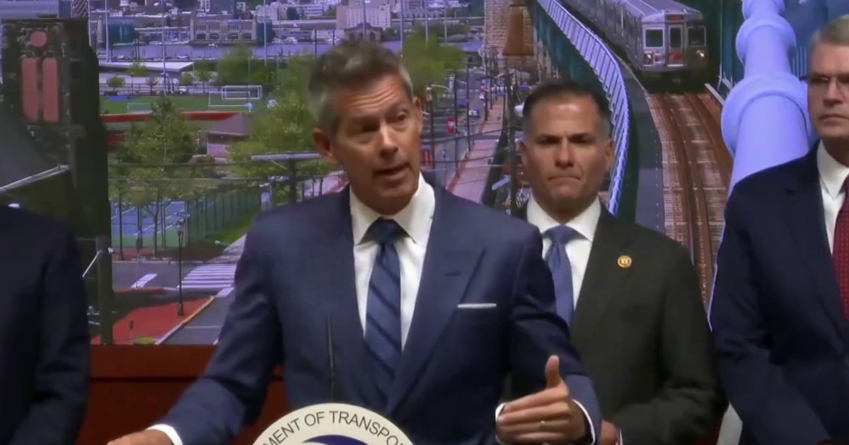 Transportation Secretary Warns Airports Face “Mass Chaos” Soon