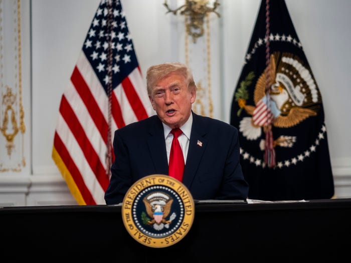 Trump Declares Venezuelan Airspace Closed Amid Rising Tensions