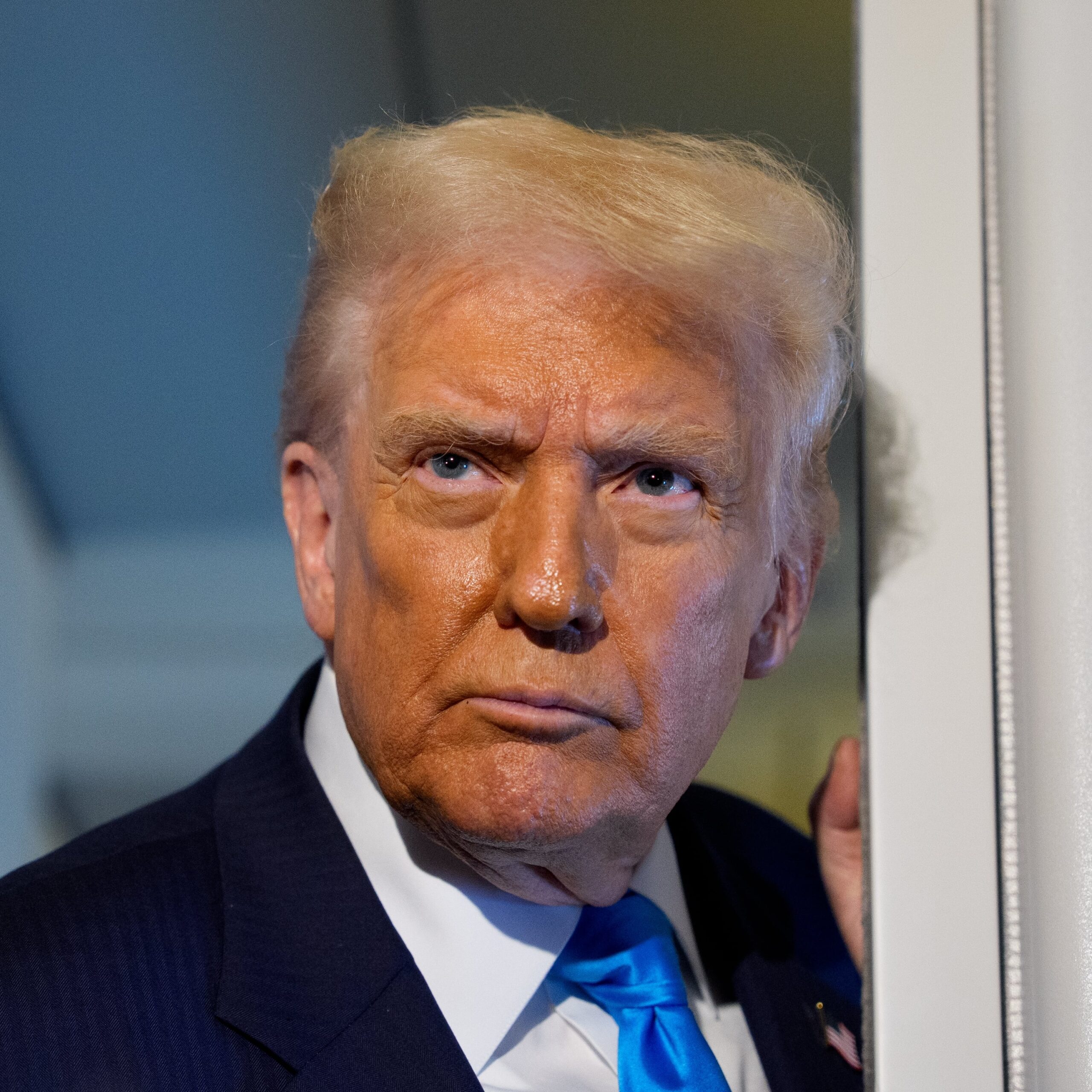 Trump Proposes Direct Healthcare Cash to Citizens Amid Shutdown