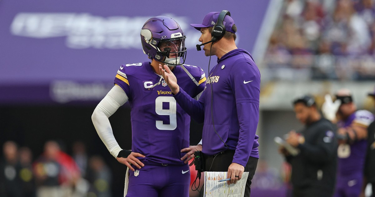 Vikings Face Quarterback Crisis as Darnold and Jones Excel
