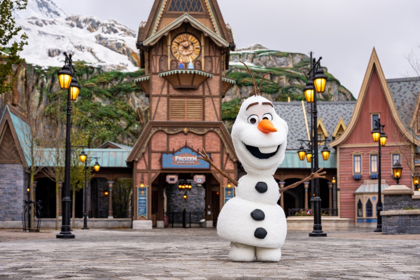 $2.5 Billion Disneyland Paris Revamp Launches with Frozen Land