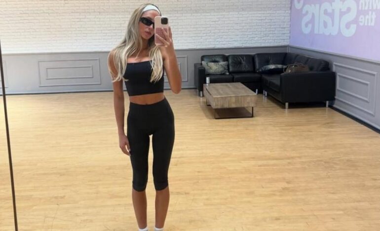 Alix Earle Showcases Sculpted Abs in Hot Sauna Workout Video