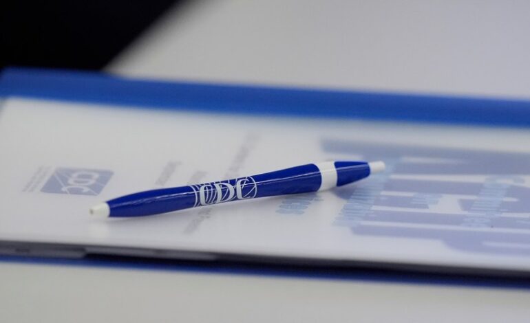 AMA Trustee Calls CDC Vaccine Vote ‘Reckless’ in Urgent Plea