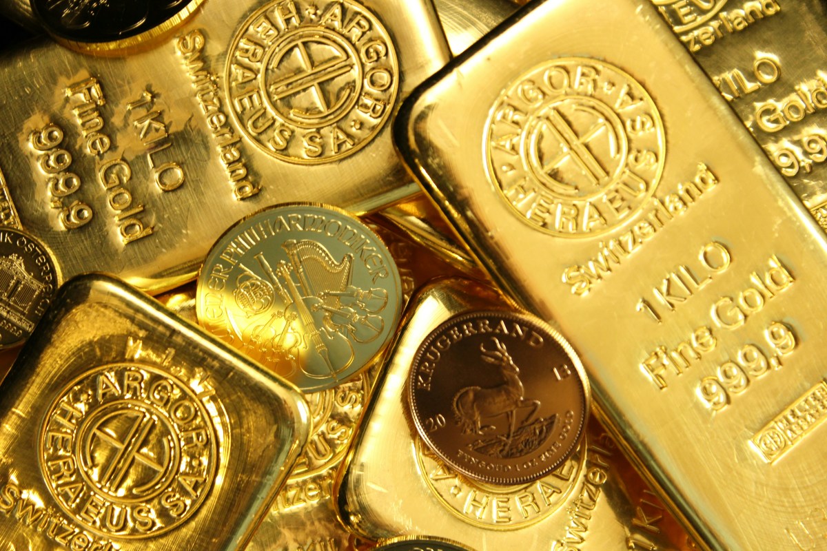Analyst Predicts Gold Could Surge to $10,000 an Ounce Soon