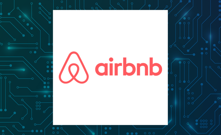 Analysts Advise “Hold” on Airbnb Stock Amid Mixed Ratings