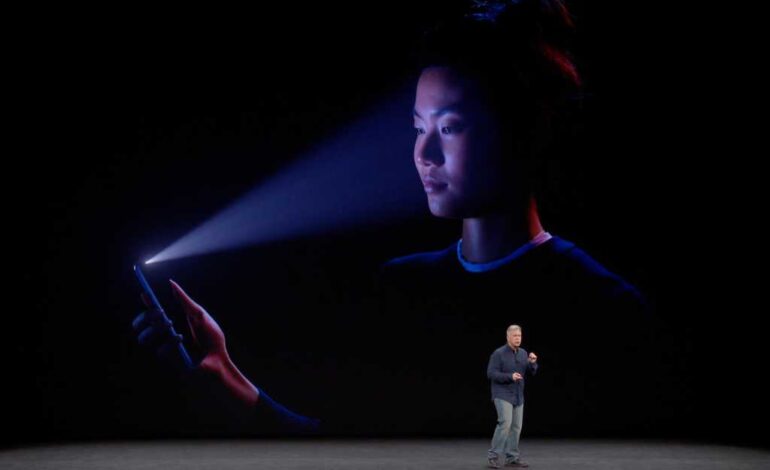 Apple Explores Smaller Dynamic Island for iPhone 18 Models