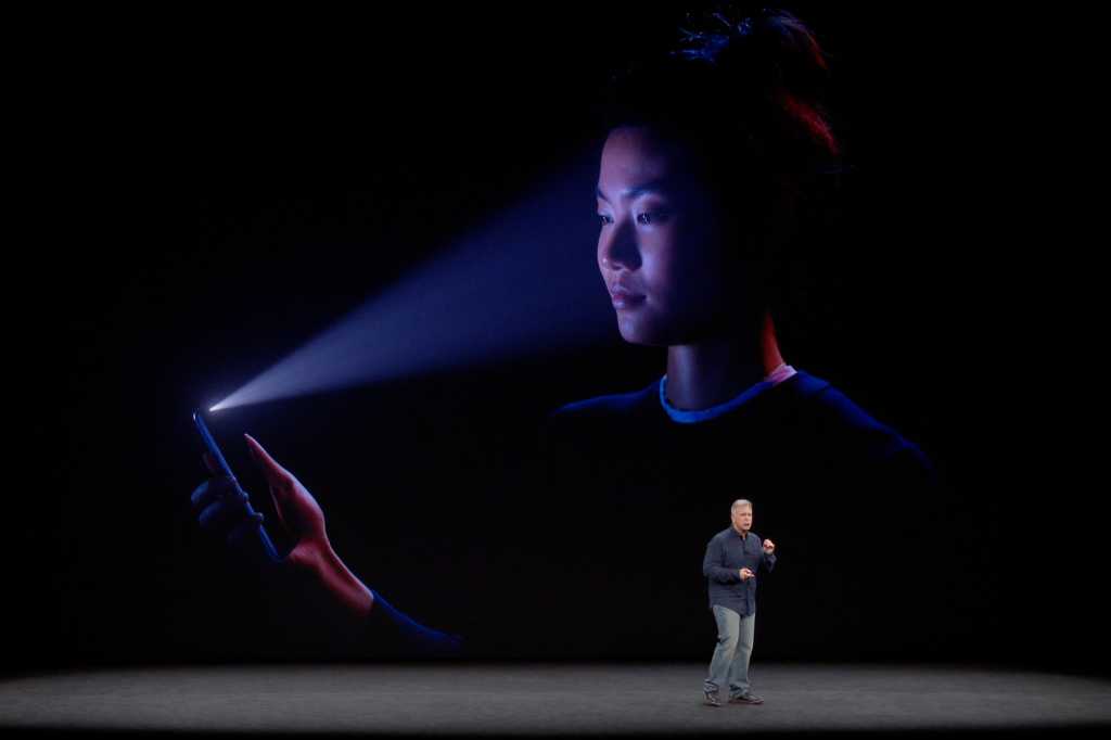 Apple Explores Smaller Dynamic Island for iPhone 18 Models