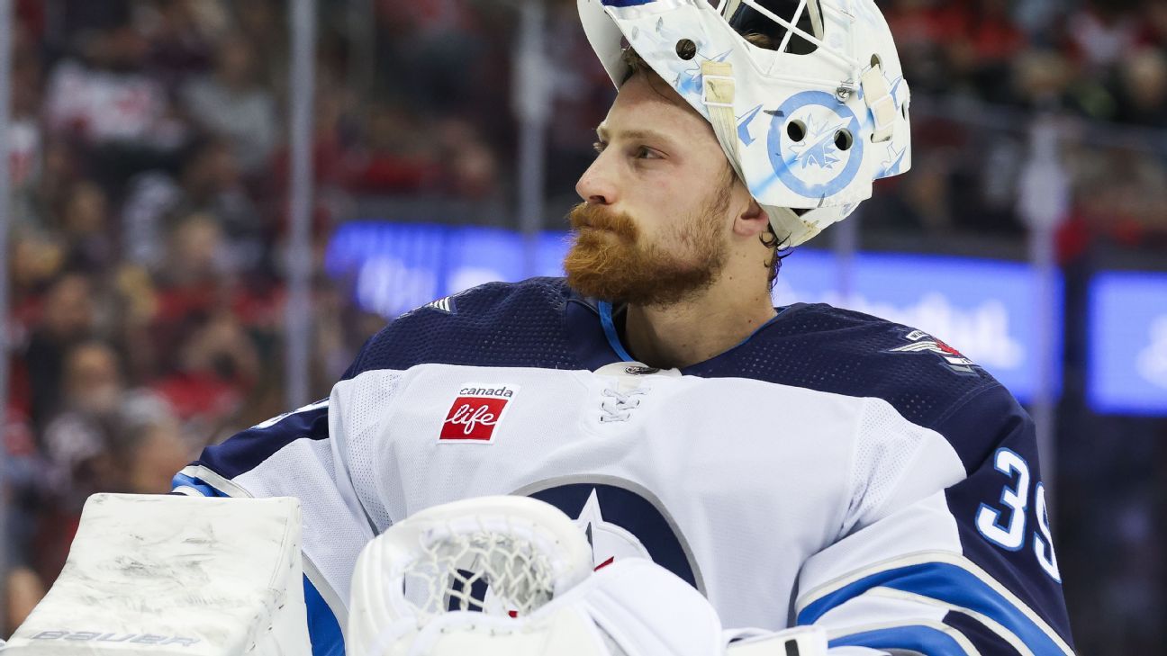 Blackhawks Goaltender Brossoit Assigned to Minors for Conditioning