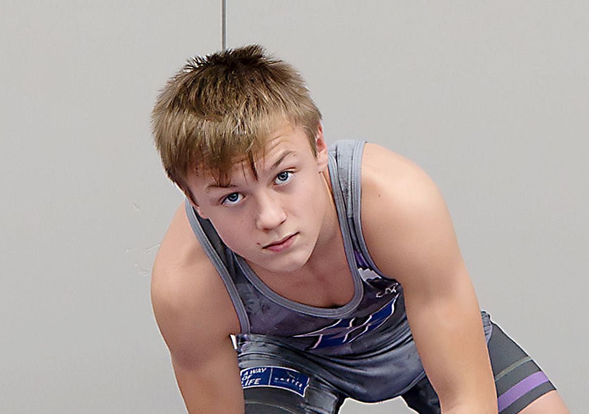 Bolts’ Poage and Kincaid Shine at Wrestling Tournaments This Weekend