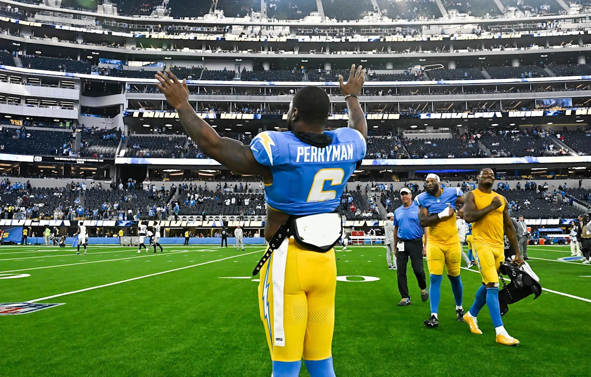 Chargers LB Denzel Perryman Suspended for Remainder of Season