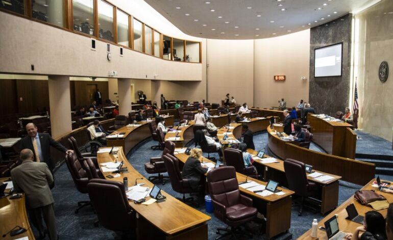 Chicago City Council Passes Revenue Plan, Excludes Head Tax