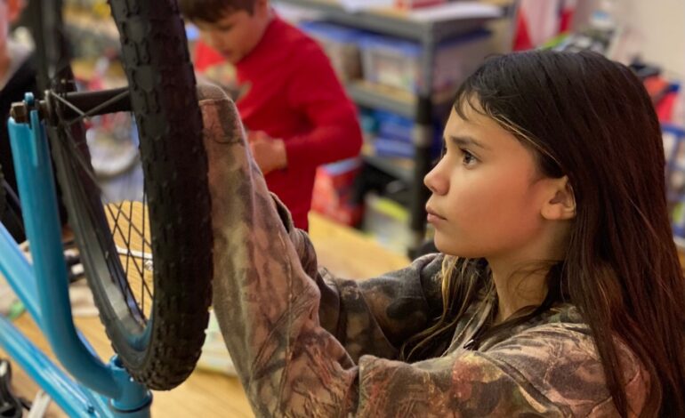Citrus Elementary Students Build Bikes for Local Kids in Need