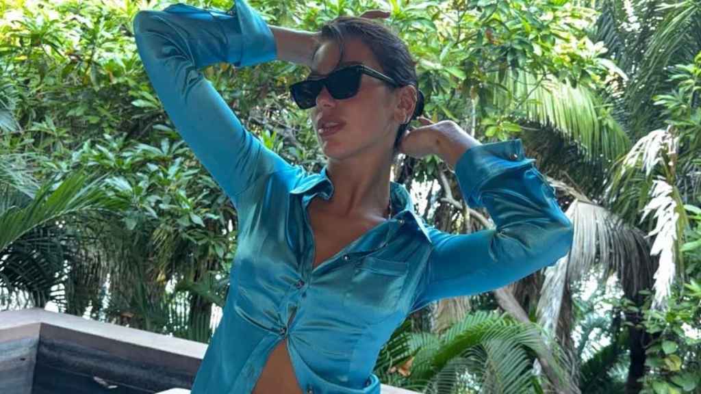 Dua Lipa’s Micro Shorts Photos Go Viral with 2 Million Likes