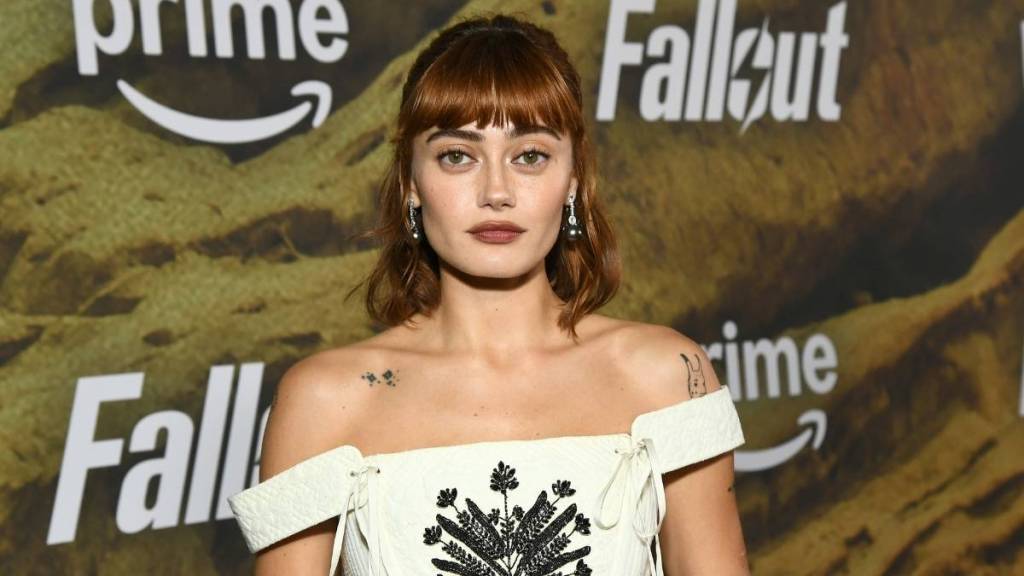 Ella Purnell Stuns in Dolce & Gabbana Minidress at Tokyo Premiere