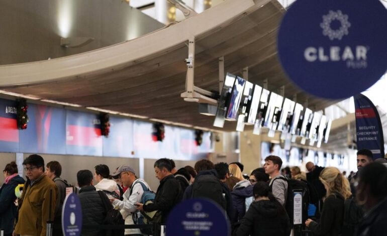 Foreigners Traveling to U.S. Face New Social Media Screening