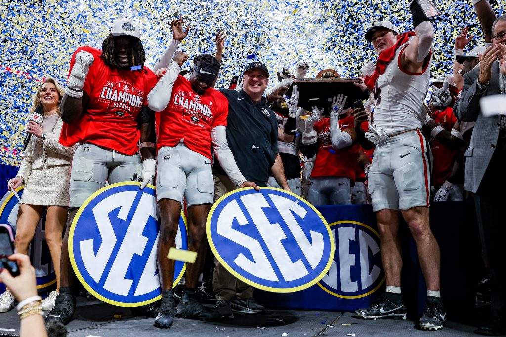 Georgia Bulldogs Clinch SEC Championship with 28-7 Victory