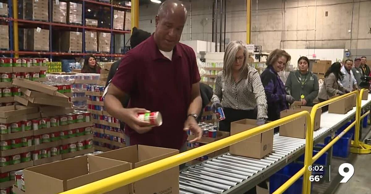Governor Katie Hobbs Joins Tucson Food Bank to Combat Hunger