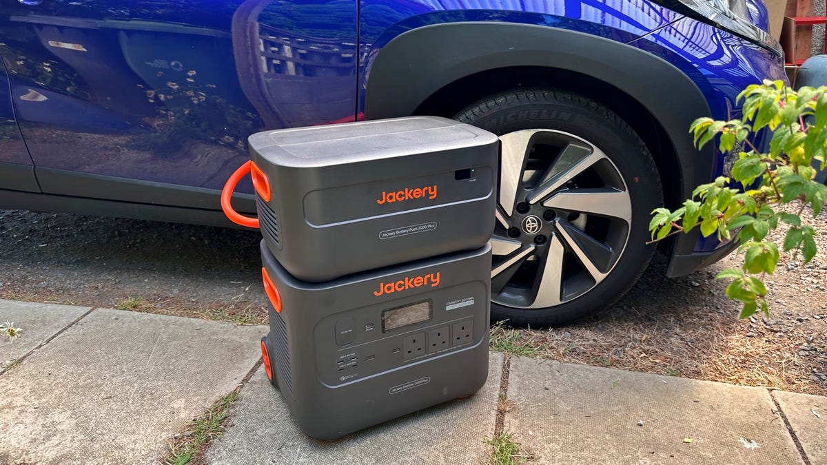 Jackery Explorer 2000 Plus: Portable Power for Two Weeks
