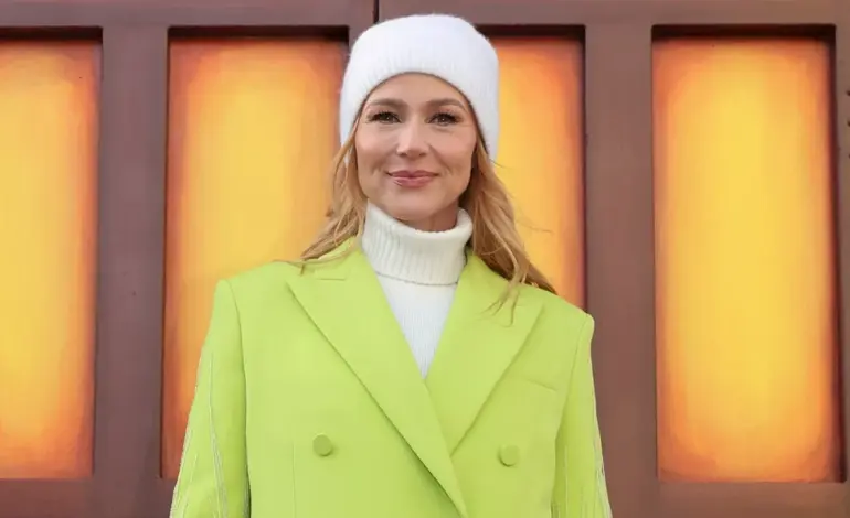 Jewel Wows Fans in Bikini Photos During Caribbean Getaway