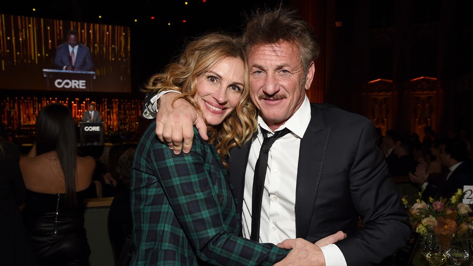 Julia Roberts and Sean Penn Urge Return of ‘Shame’ in Culture