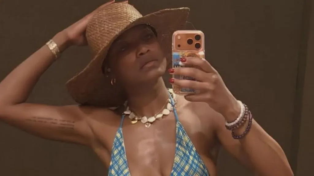 Keke Palmer Captivates Fans with Stunning Bikini Selfie