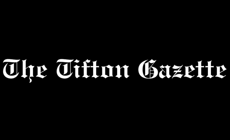 Last-Minute Holiday Shopping Surges in Tifton Before Christmas