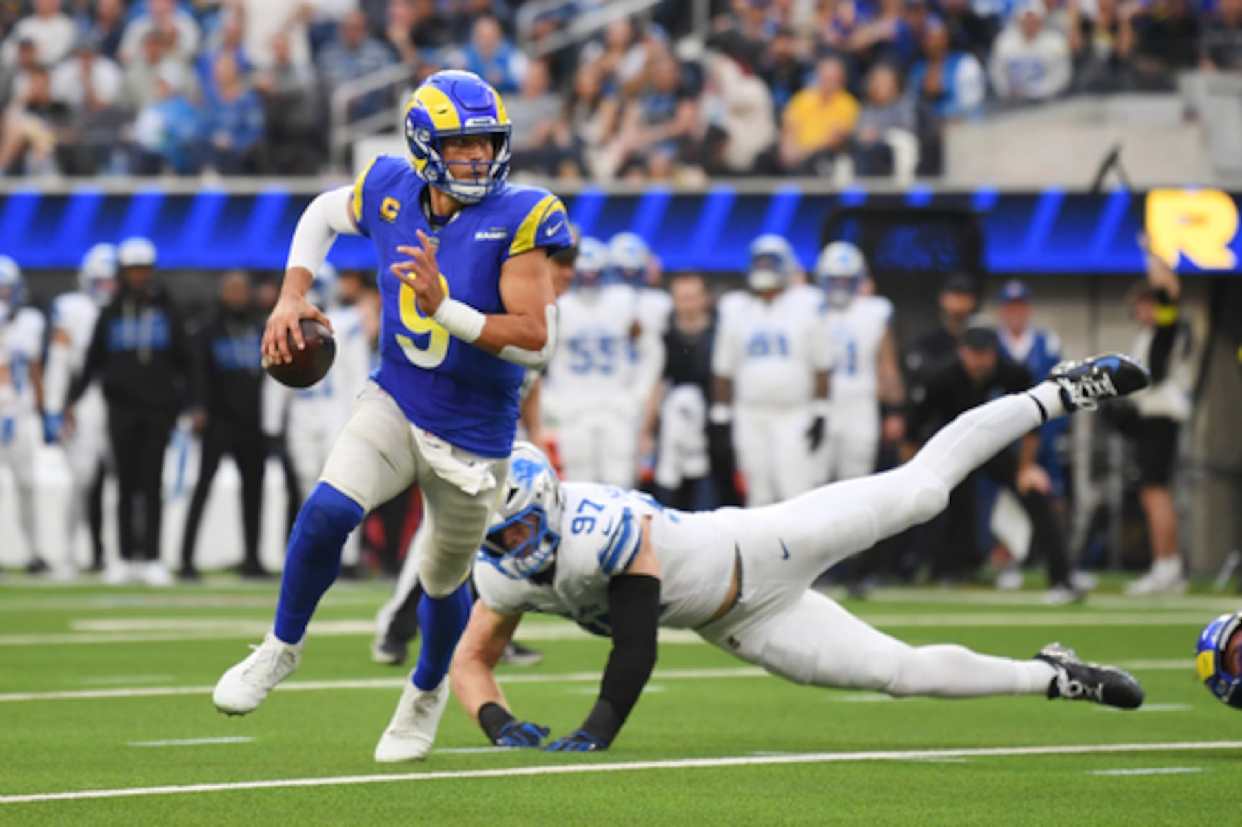 Lions’ Playoff Hopes Dwindle After 41-34 Loss to Rams