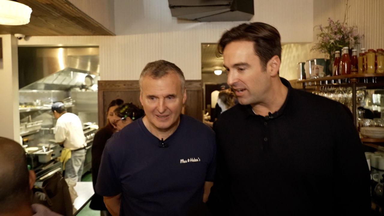 Long Lines Surge at LA’s Max & Helen’s—Is It Worth the Wait?