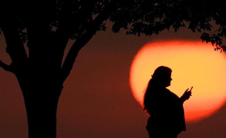 Mental Health Ratings Decline as Americans Seek Professional Help