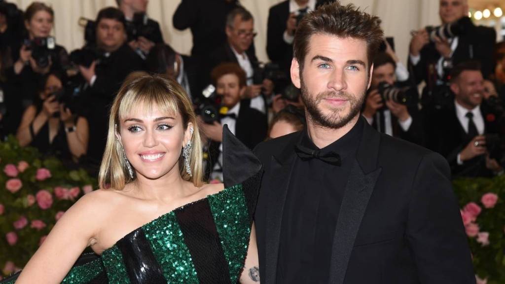 Miley Cyrus’ Engagement Shocks Liam Hemsworth, Sources Reveal