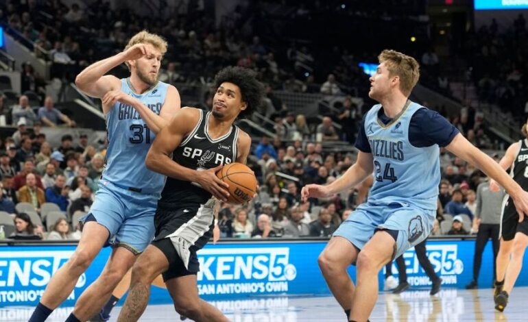 NBA Players to Watch: Rising Stars and Slumping Veterans