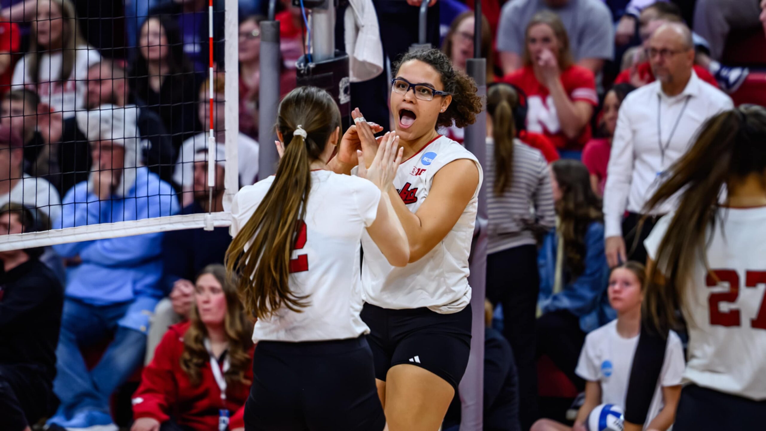 Nebraska Huskers Sweep Long Island, Advance in NCAA Tournament