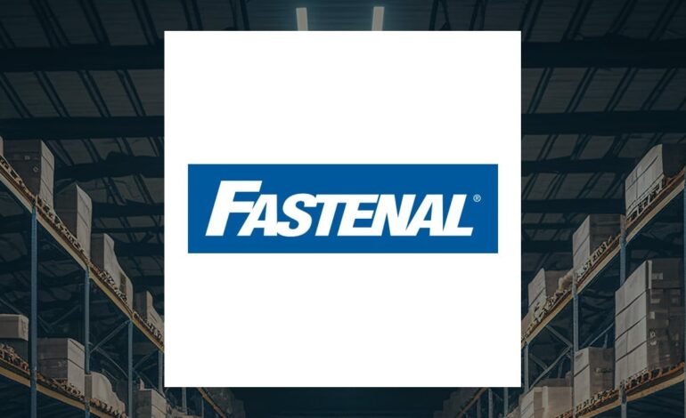 Neuberger Berman Increases Stake in Fastenal to $3.70 Million