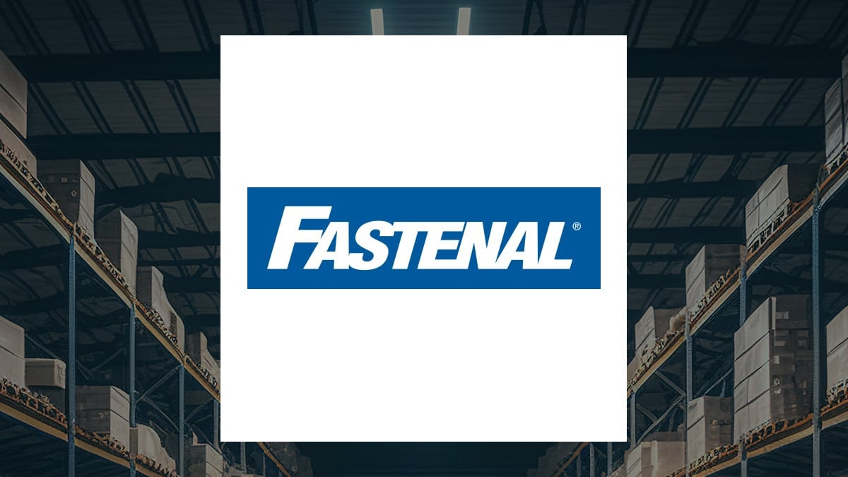 Neuberger Berman Increases Stake in Fastenal to $3.70 Million