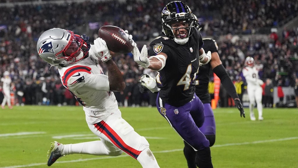 New England Patriots Rally to Secure Playoff Spot Against Ravens