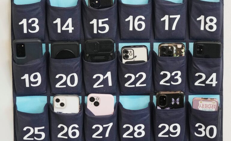 NYC School Phone Ban Reveals Students’ Struggles with Clocks