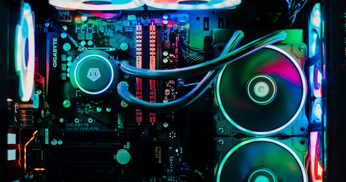 Paradox Customs Launches RAM-Free PCs Amid Memory Crisis