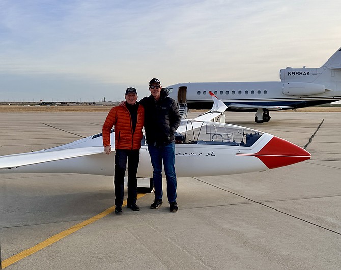Record-Breaking Glider Flight: 1,112 Miles from Minden to Kansas