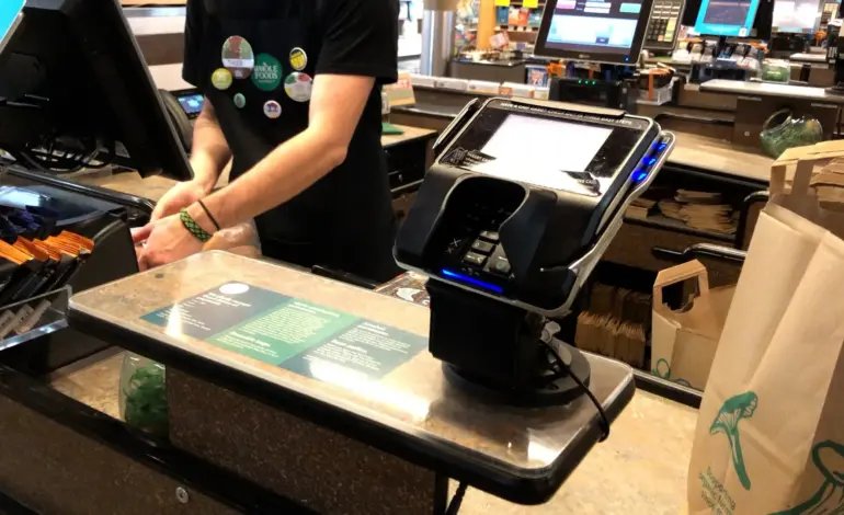 Rhode Island Grocery Stores Adjust Hours for Christmas Eve Rush