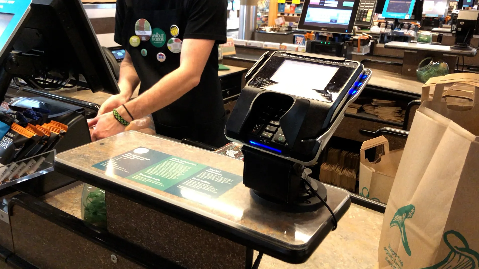 Rhode Island Grocery Stores Adjust Hours for Christmas Eve Rush