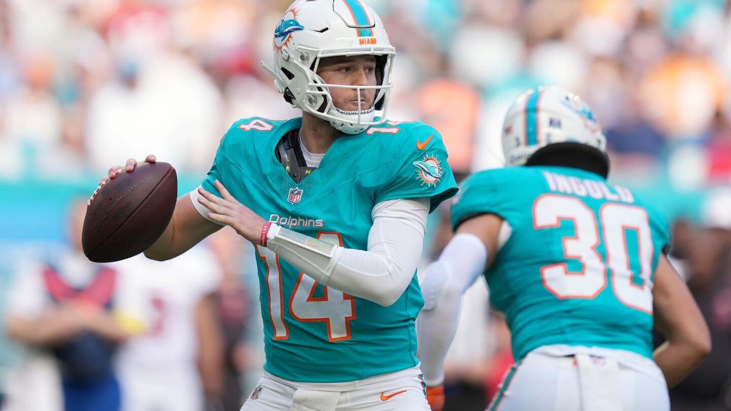 Rookie Ewers Leads Dolphins to 20-17 Victory Over Bucs
