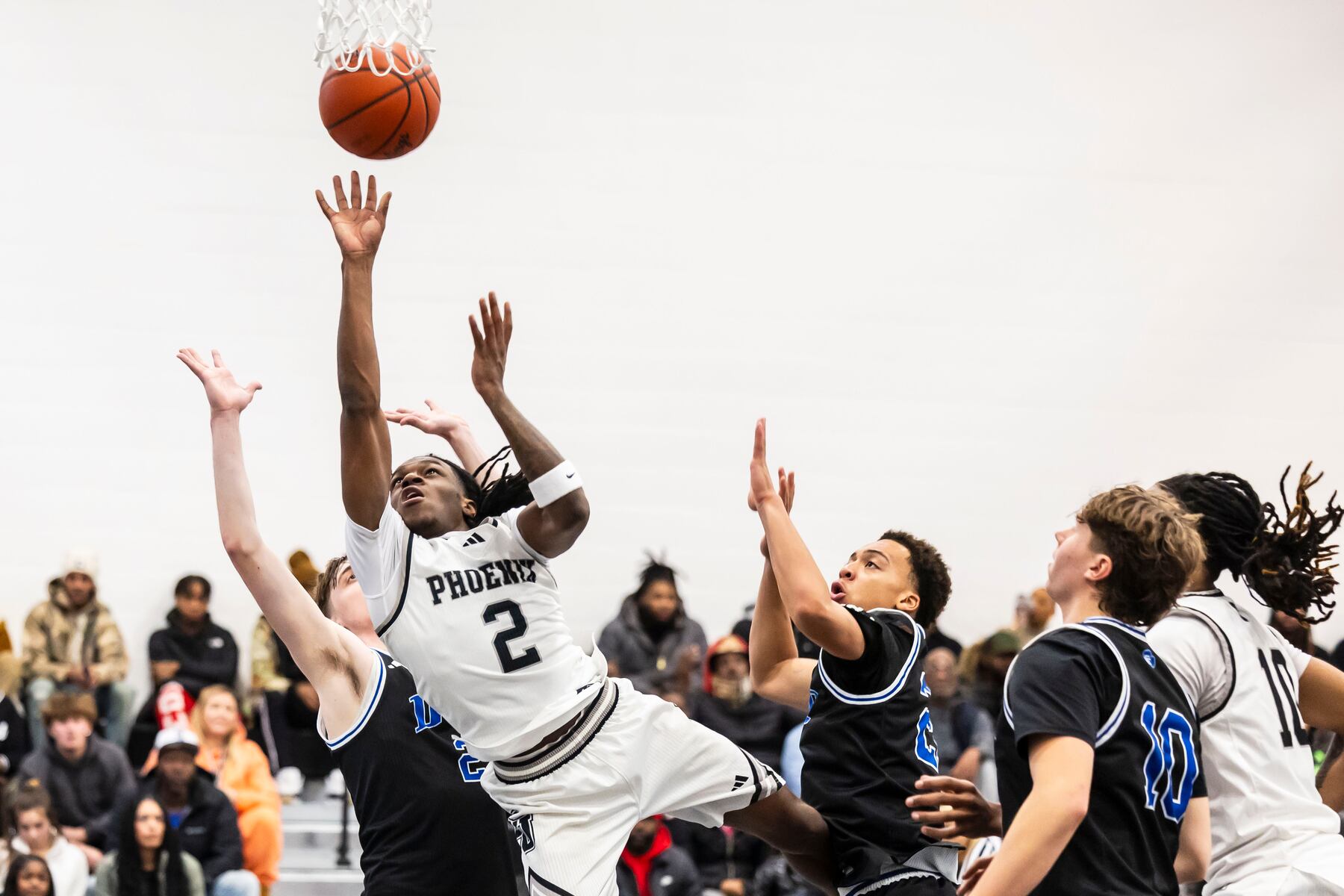 Saginaw United Phoenix Triumph Over Detroit Catholic Central, 67-57