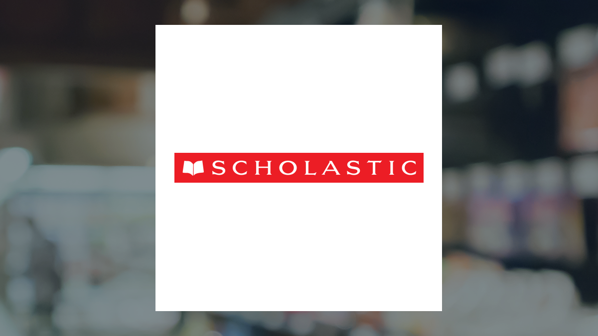 Scholastic Shares Rise 4.9% Amid Analyst Upgrades and Earnings Report