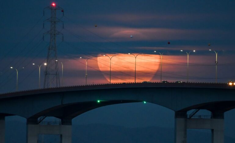 Stargazers Prepare for the Last Supermoon of 2025 on December 4