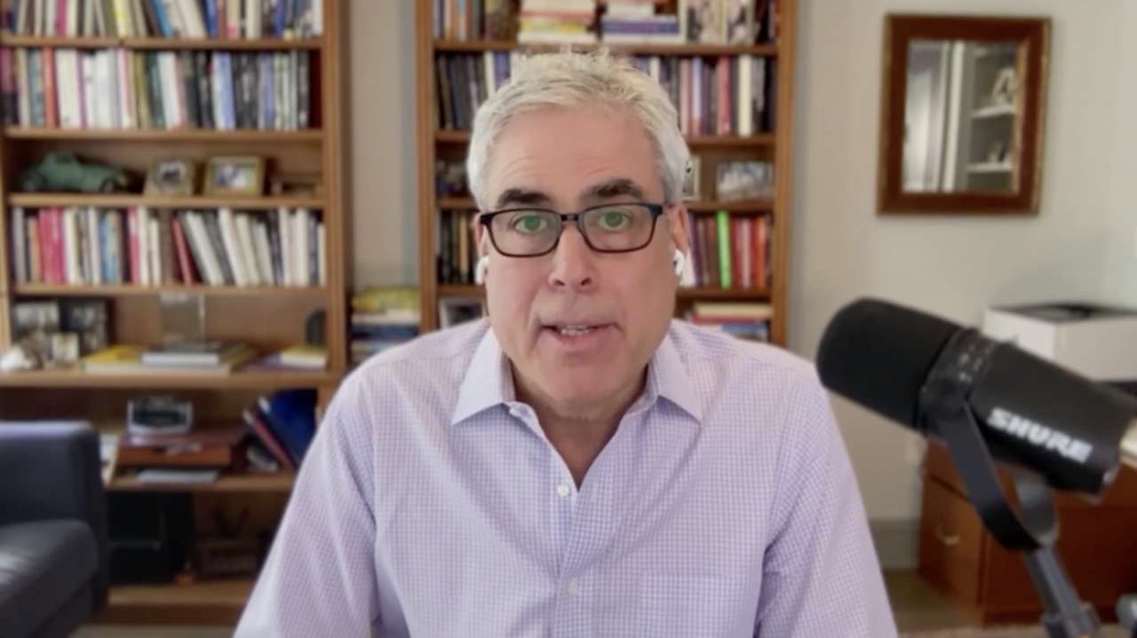 Study Reveals Social Media May Increase Polarization in Society