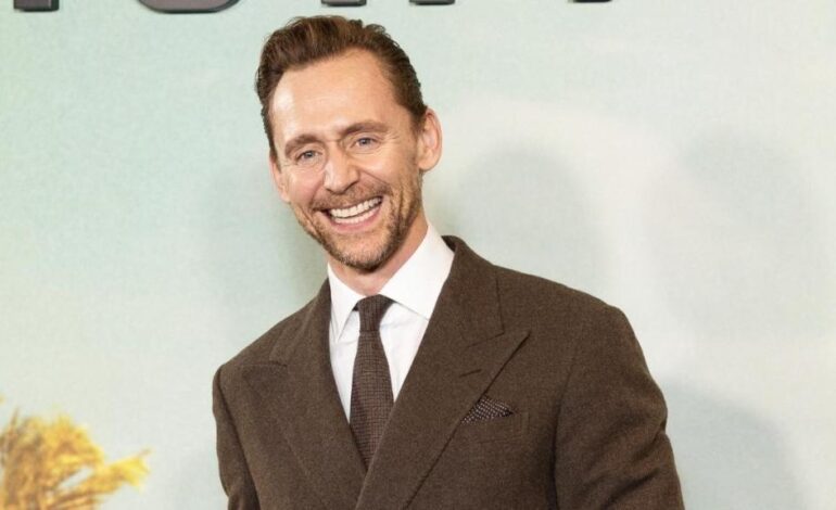 Tom Hiddleston Reveals Key Strategies to Handle Fame’s Scrutiny