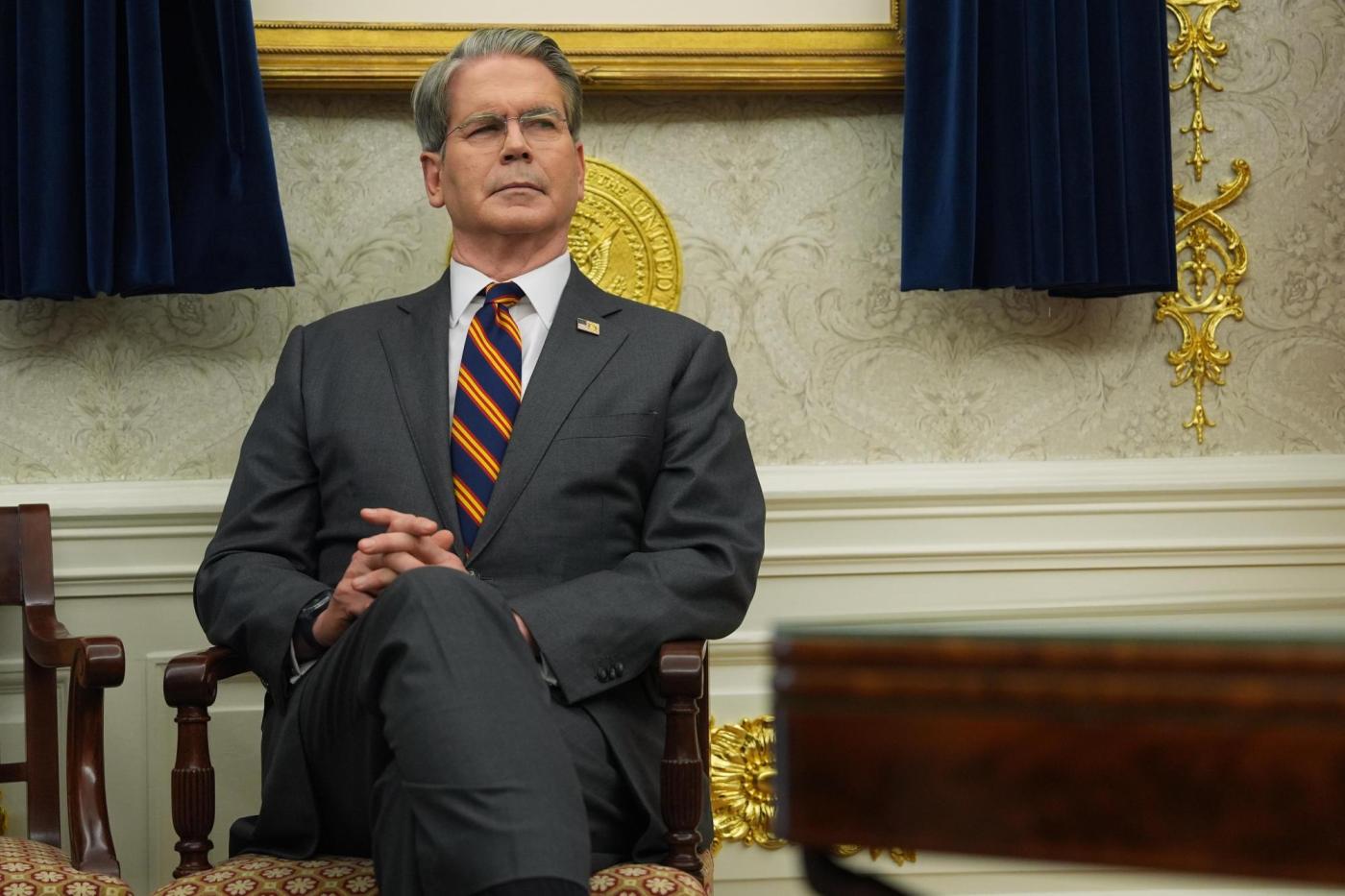 U.S. Treasury Secretary Bessent Advocates for Looser Financial Regulations