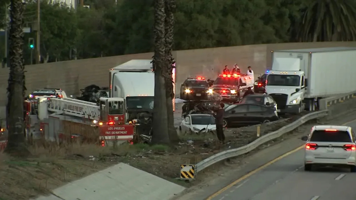 Urgent: 1 Dead, 15 Injured in Major Crash on SB 5 Freeway